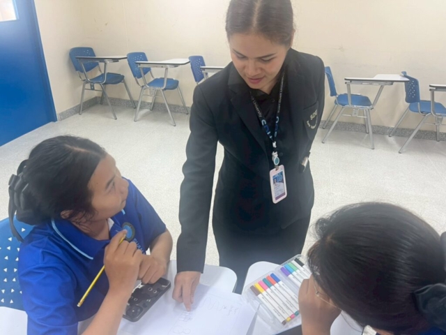 LINE_ALBUM_อบรม จัดป้าย_251212_41