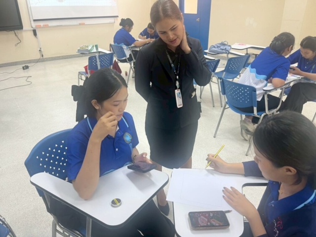 LINE_ALBUM_อบรม จัดป้าย_251212_43