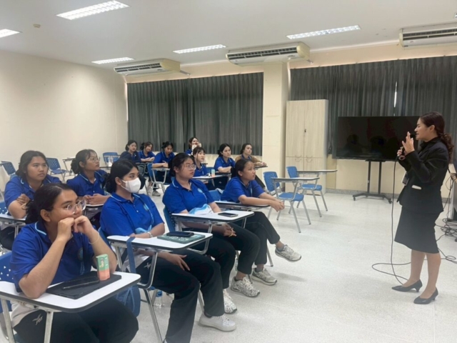 LINE_ALBUM_อบรม จัดป้าย_251212_45