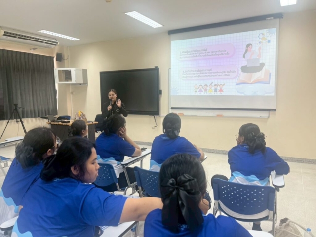 LINE_ALBUM_อบรม จัดป้าย_251212_49